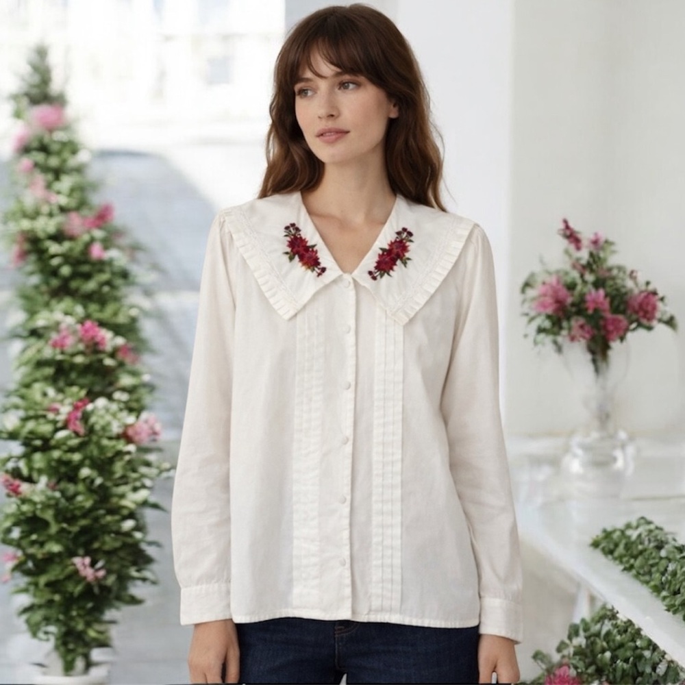 Vintage Victorian Blouse Embroidered Collar Button Front White Rose Red Size 8